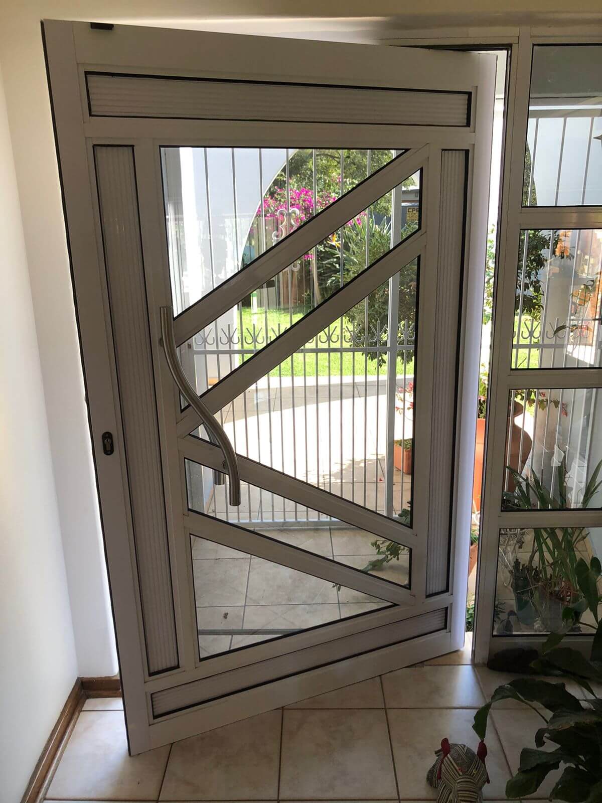 pivot-door