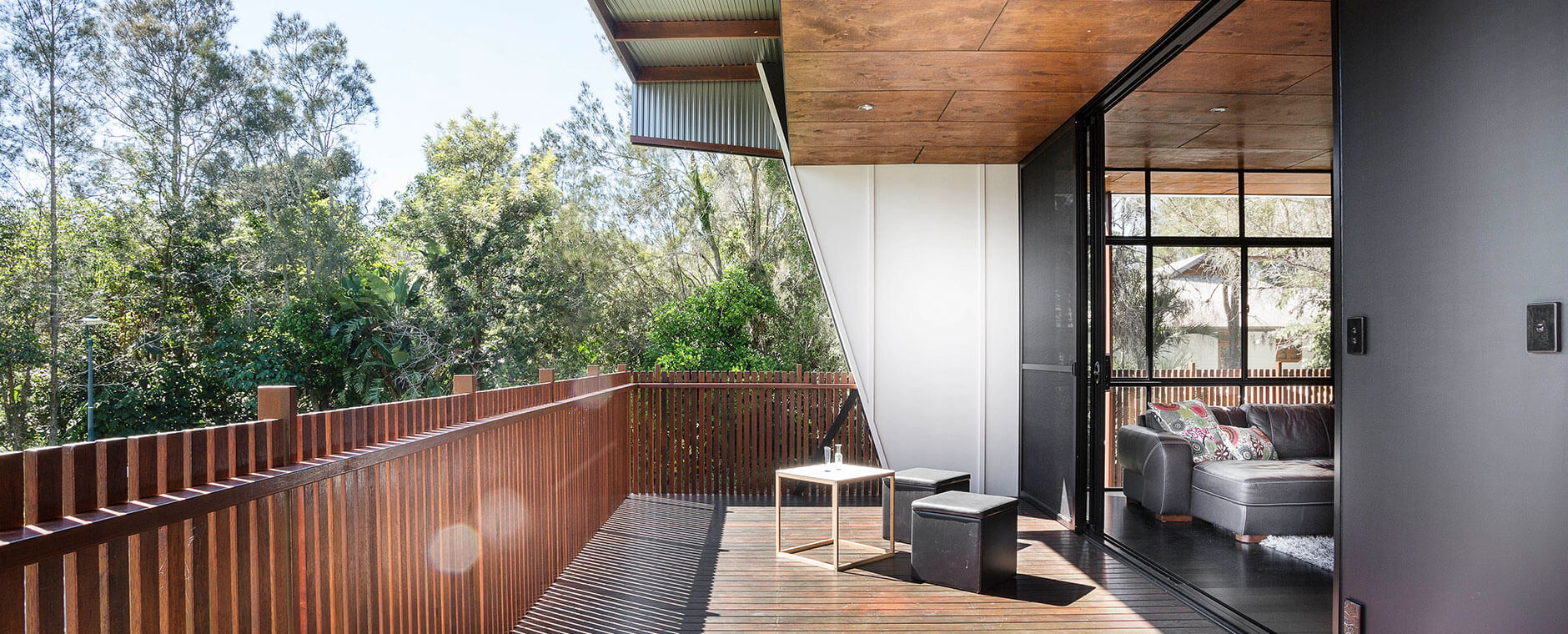 commercial-grade-stacking-doors